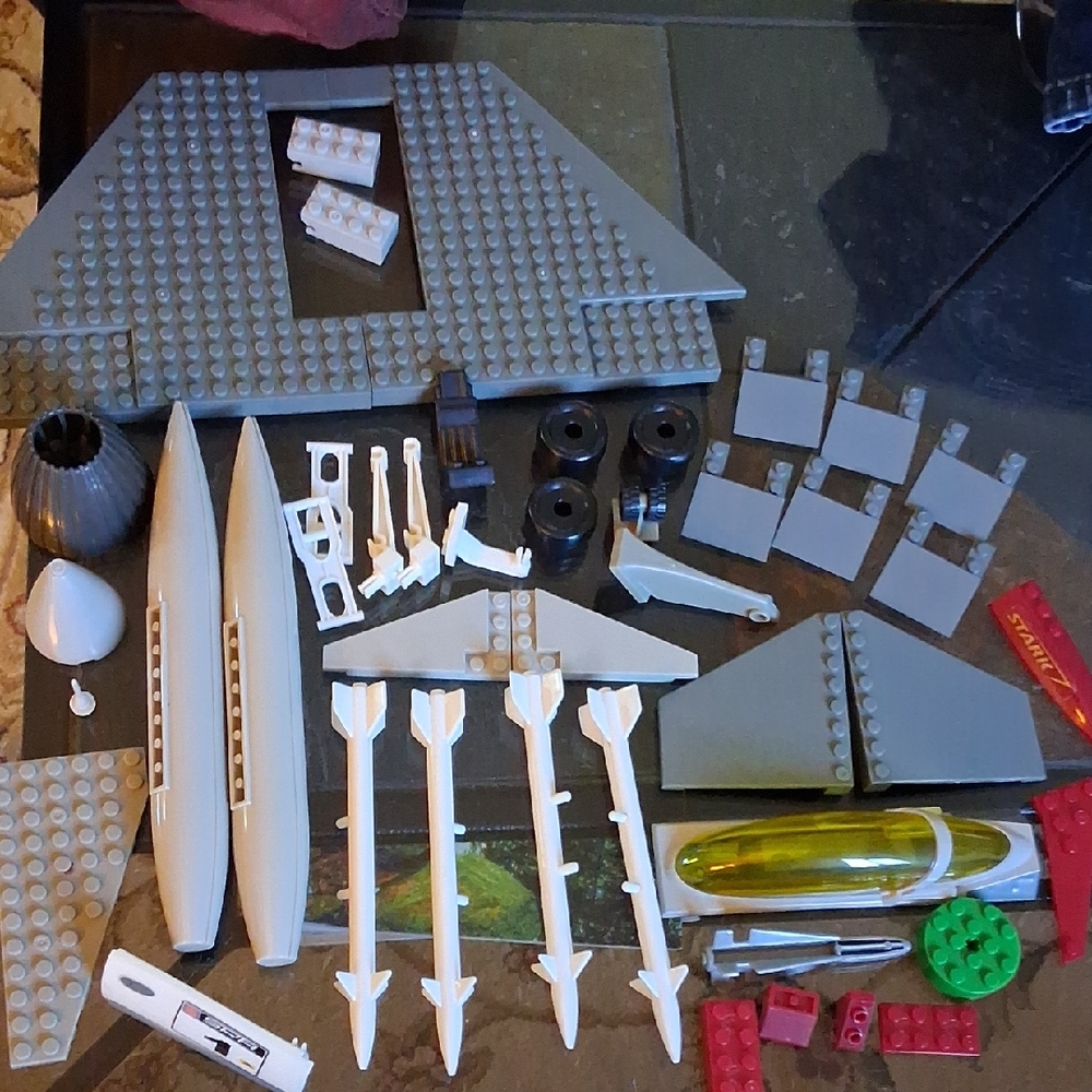 MEGA BLOKS PLANE, CAR, BOAT PARTS